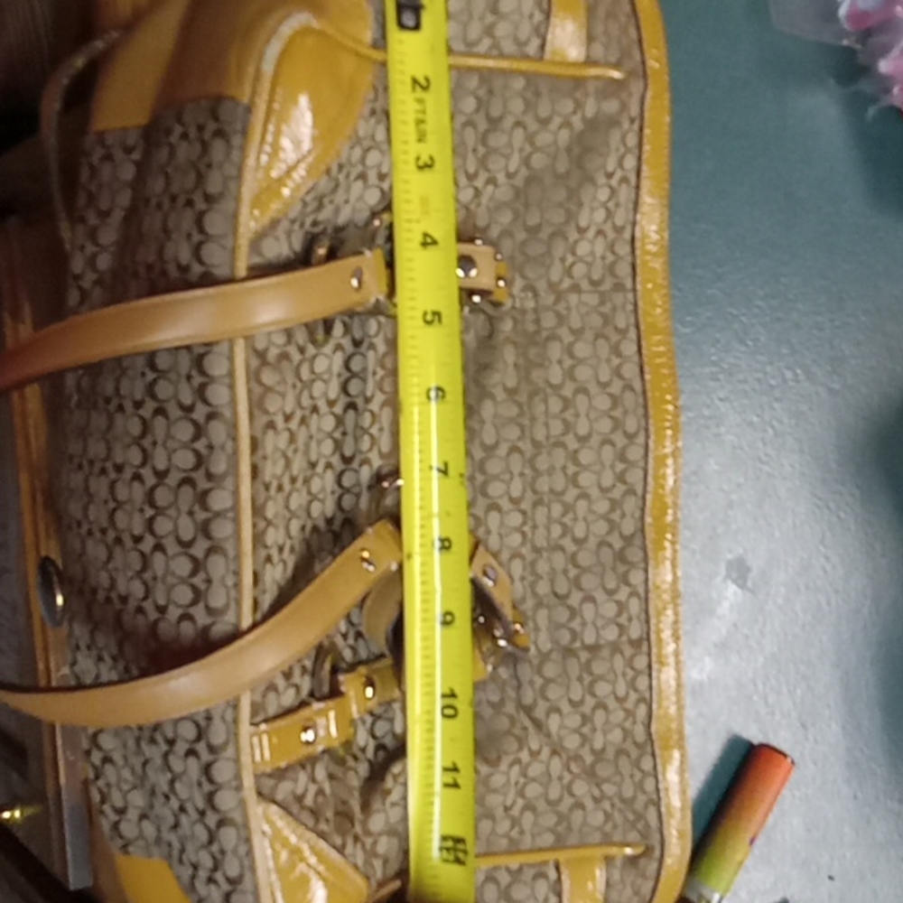 Coach purse - Picture 4 of 12